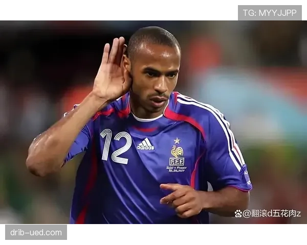 亨利前插跑位如何持续撕裂防线制造威胁