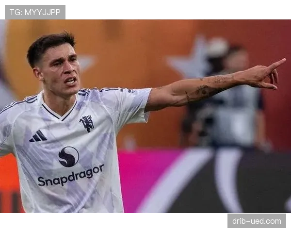 乌加特出球能力进化解析：从纯防守型后腰到推进发起者的角色转变