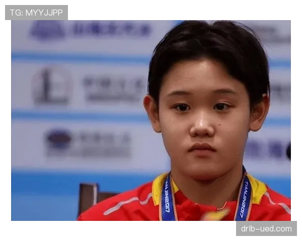 张家齐微博像隔壁老弟，机场行李像土豪派对，我被这反差笑趴了