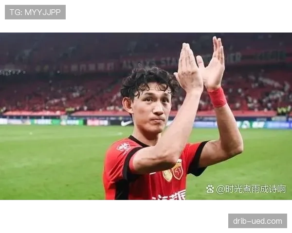 王燊超背着名牌包去买菜，拎着塑料袋那一刻我以为自己看错人